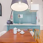 Apartment Quaint In The Heart Of